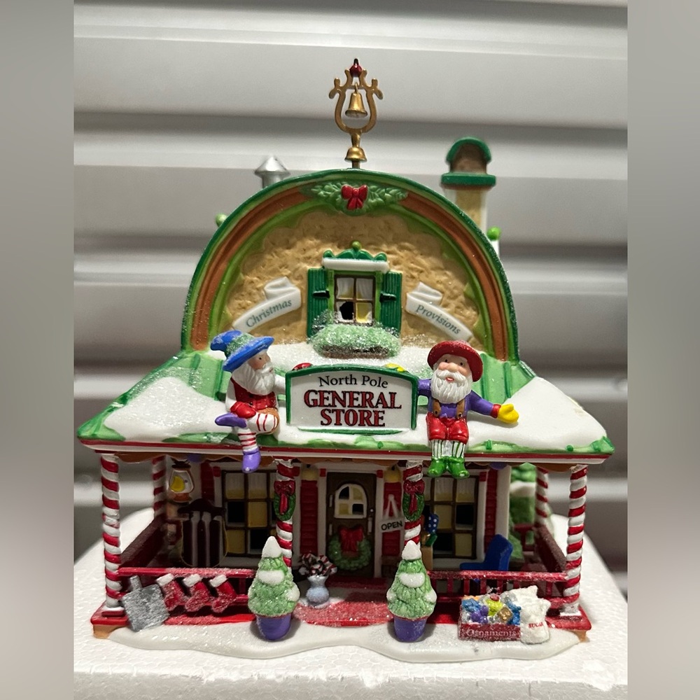 Department 56 North Pole General Store
